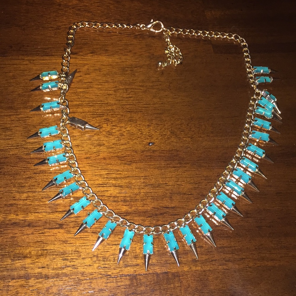 Statement necklace